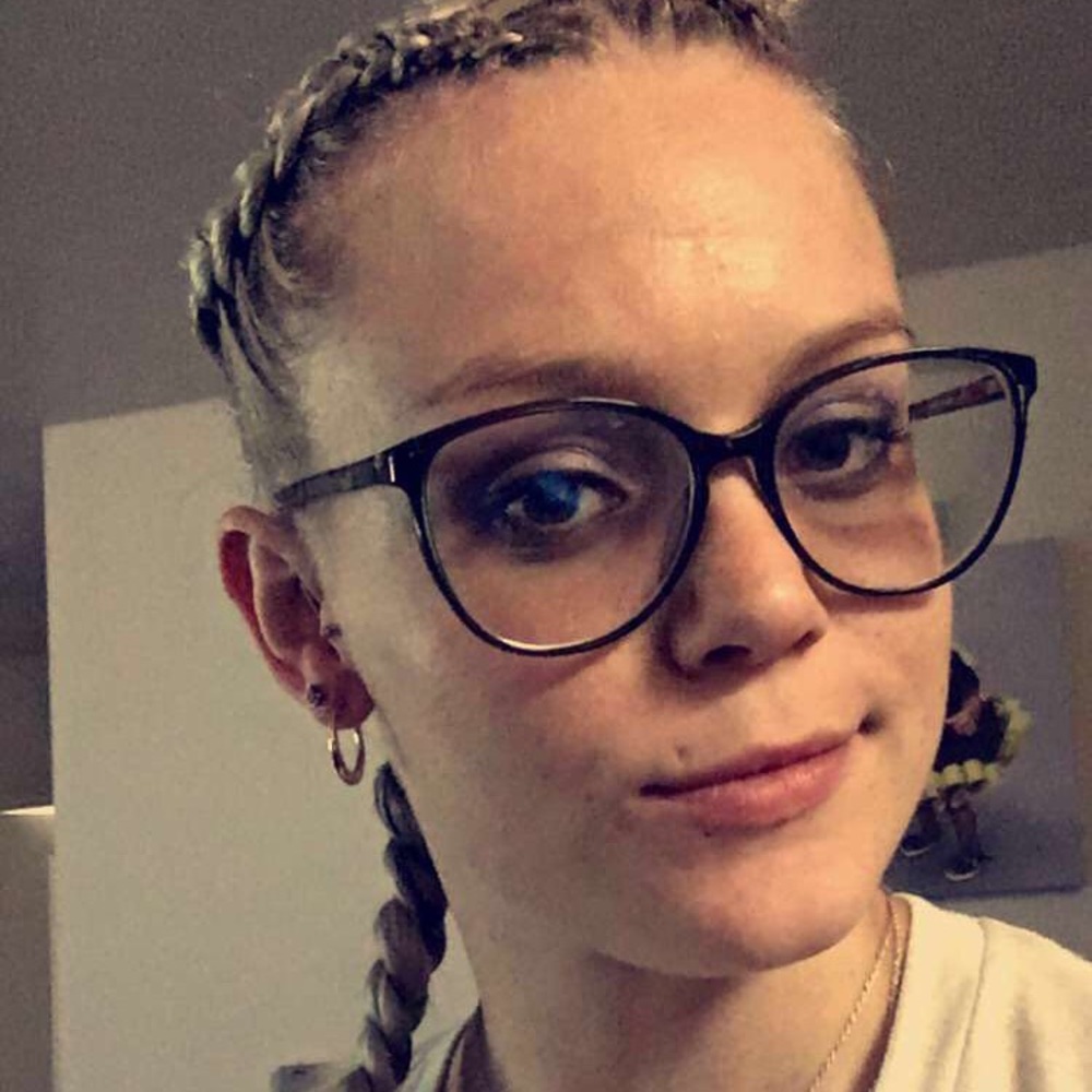 Meet your Posher, Tessa